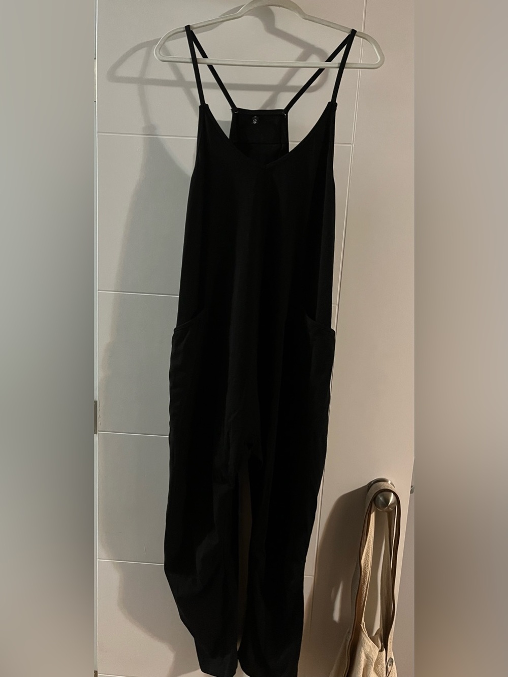 Women’s Black Sleeveless Loose Stretchy Jumpsuit